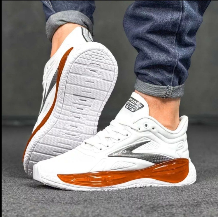 برند Brooks؛ تاریخچه، فناوریها، سری محصولات و هر آنچه باید درباره این برند آمریکایی بدانید